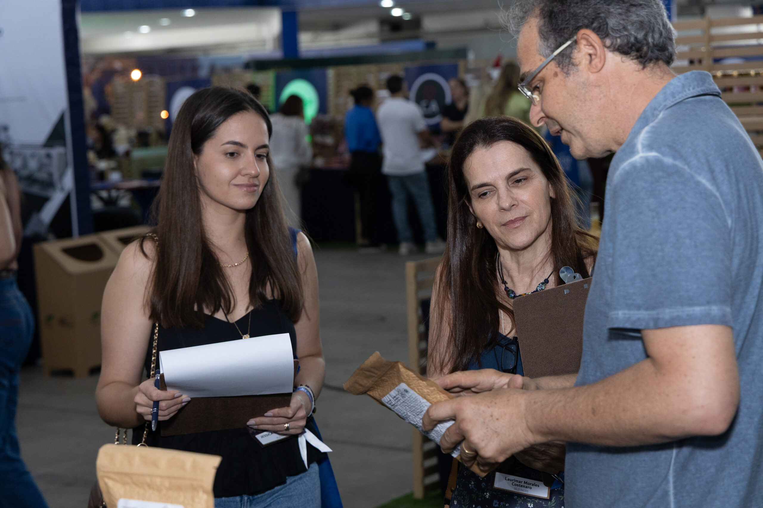 Chamada Nacional para produtores e empresas da agroindústria familiar. Vagas abertas para expositores da feira do Congresso Brasileiro de Gastronomia Entre Nós – Raízes 2026.