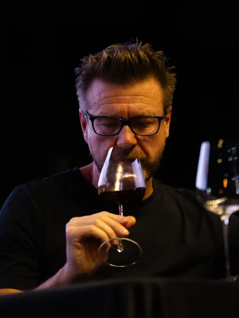 Retrato de Alistair Cooper, Inglaterra · Master of Wine